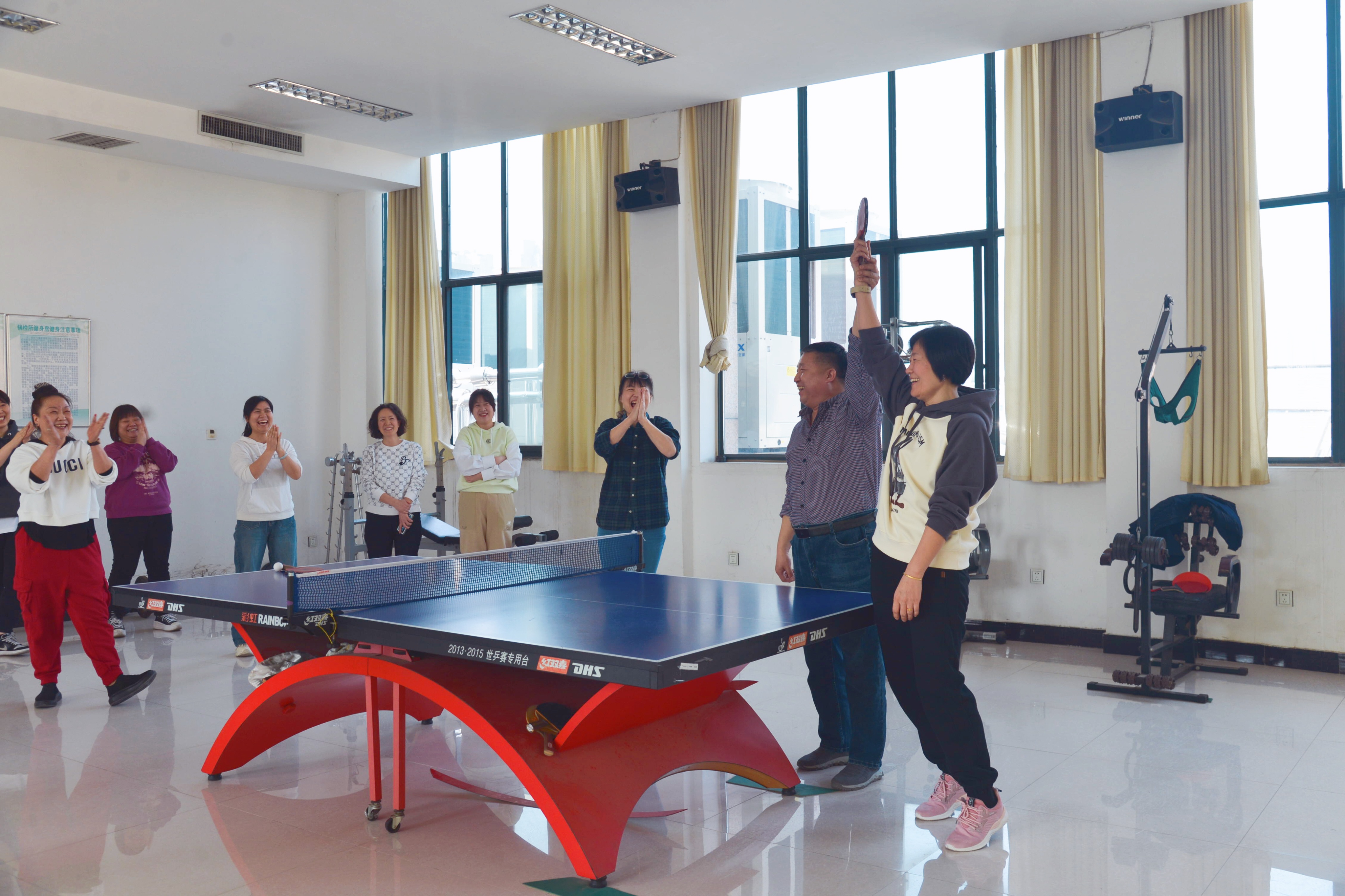 健康生活 快乐工作 ——新乡分院举办“三八节女职工乒乓球比赛”